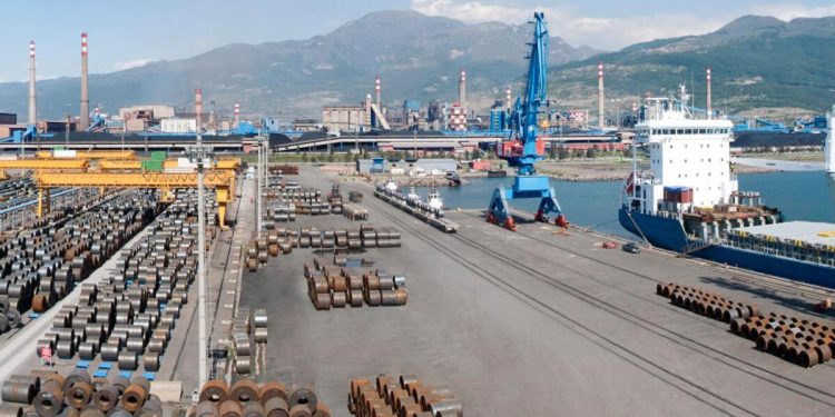 Limanların dış ticarete katkısı 200 milyar doların üzerinde