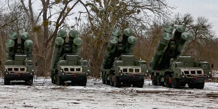 Rusya tatbikat kapsamında Belarus’taki S-400’leri aktif etti
