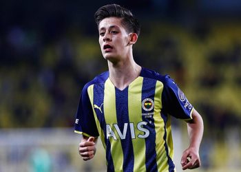 Fenerbahçe’de taraftardan İsmail Kartal’a çağrı!